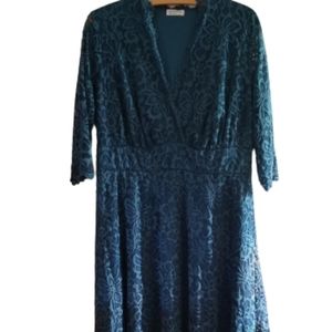 kiyonna dress 1x green lace NWT.Kiyonna